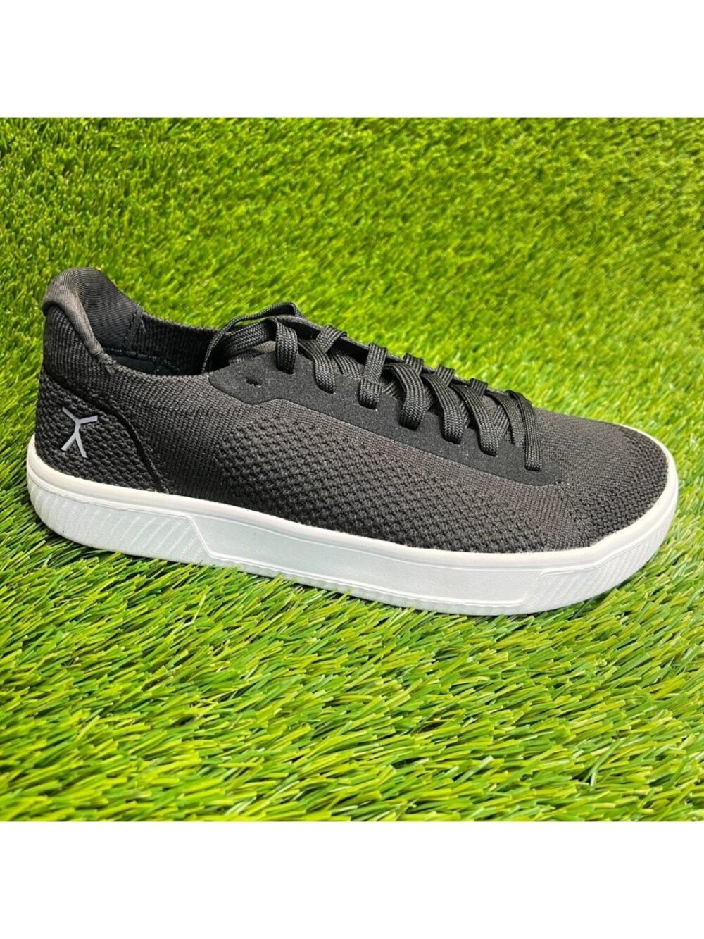 Flux Footwear Adapt Trainer Black White Womens Size 7.5 Athletic Shoes Sneakers